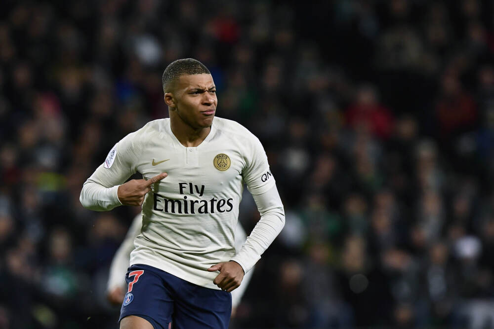 零代码上手即用！智元推出机器人内容创作平台“灵创”